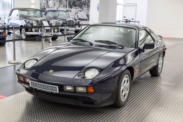 Porsche 928 S