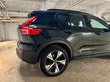 Volvo XC40 B4 R Design DCT R Design, 8-fach bereift - Volvo XC40 von privat