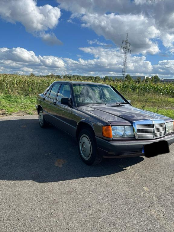 Mercedes-Benz 190