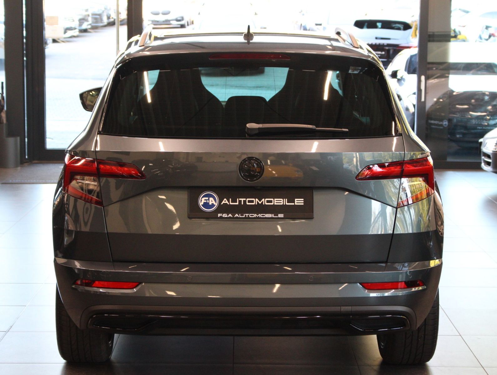 Fahrzeugabbildung SKODA Karoq Sportline 2.0 TSI 4x4 DSG*1.Hand*AHK*LED