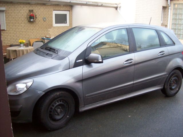 Mercedes-Benz B 160 EURO4 TÜVAU 5/2026 KLIMA 5-TÜRIG PDC 2011