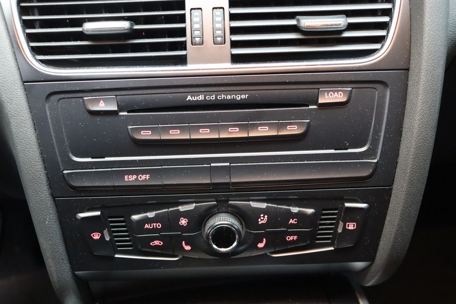 Fahrzeugabbildung Audi A5 1.8 TFSI S-line * Navi * Bi-Xenon * Sitzhzg.