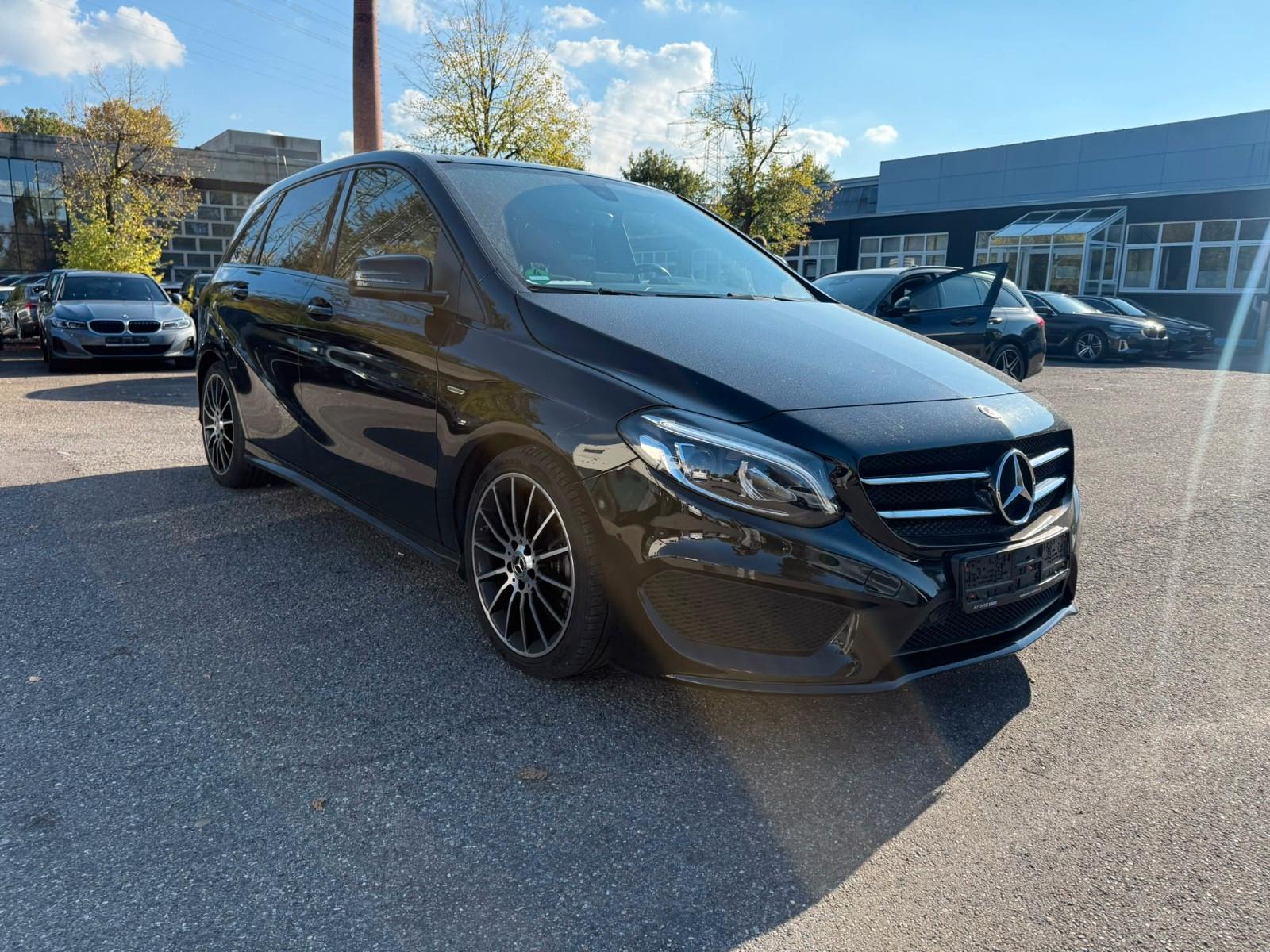 Mercedes-Benz B 180 AMG-LINE White Art Edition CARBON*PANO*KAM