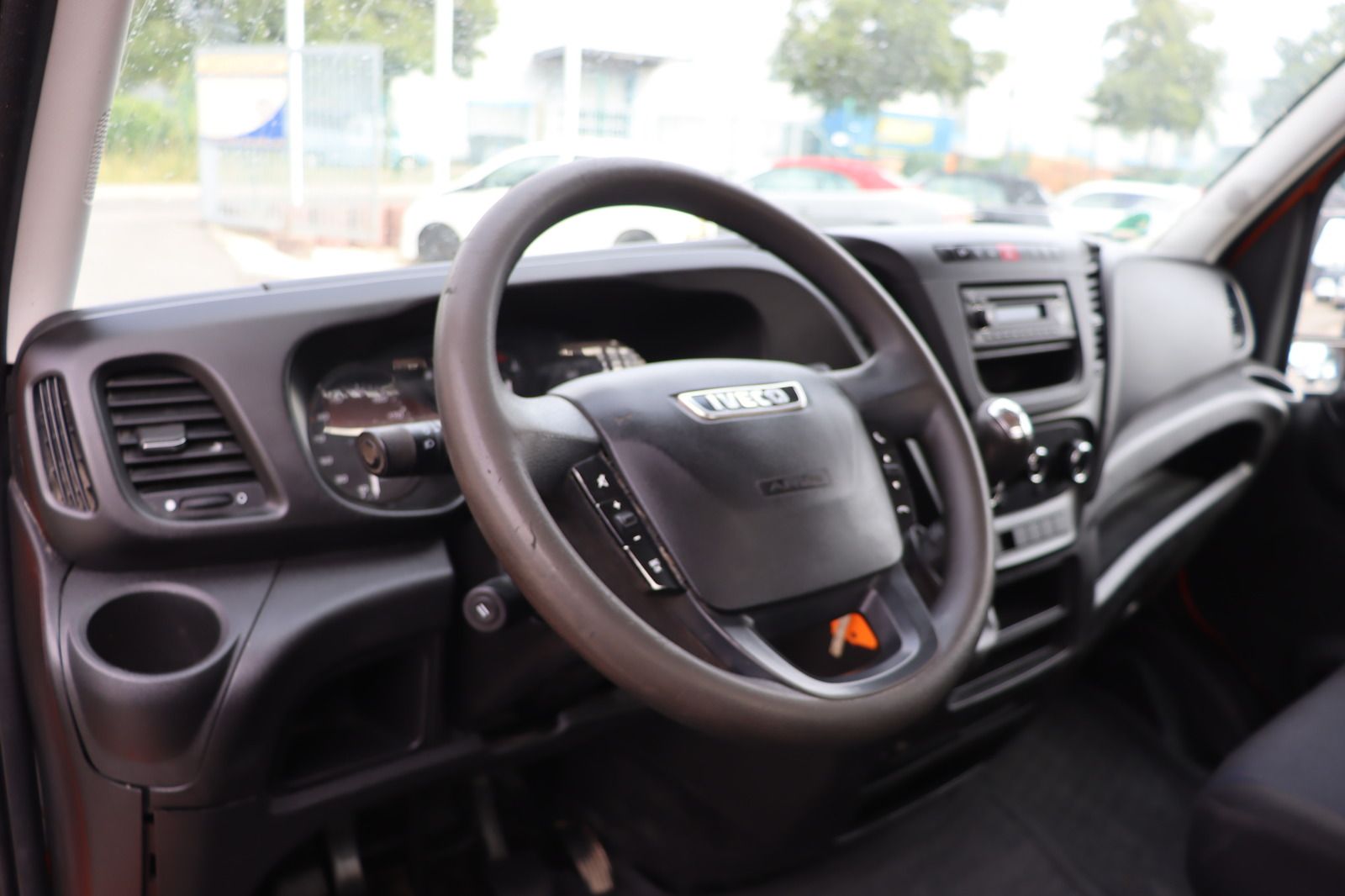 Fahrzeugabbildung Iveco Daily 35S15 3.0 D Kipper * AHK * bis 3.5t 35 150