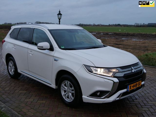 Mitsubishi Outlander 2.4 PHEV Pure AC kamera * 13999 NETTO