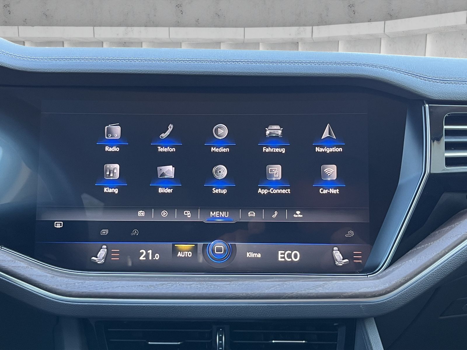 Fahrzeugabbildung Volkswagen Touareg R-Line "Exterieur Black Style" Atmospher