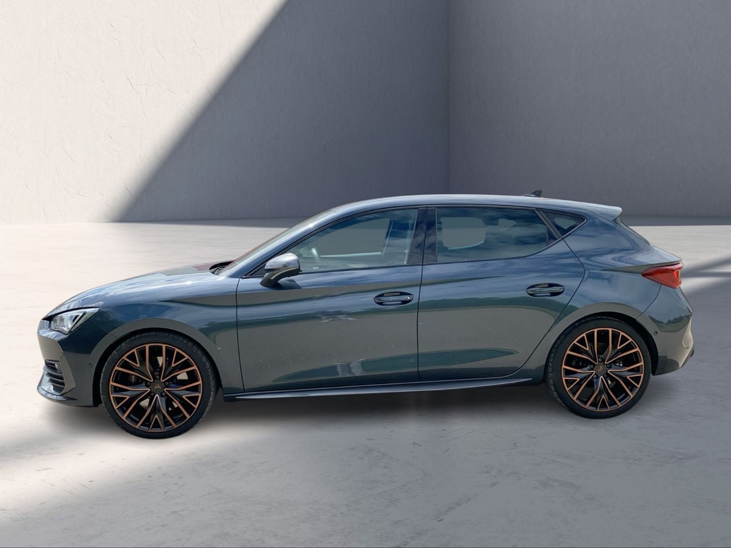 Cupra Leon VZ 2.0TSI DSG ACC FULLINK NAVI KESSY PDC V+ imagem 2