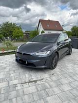 Tesla Model X Tri-Motor Allradantrieb Plaid