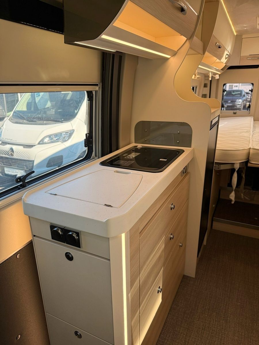 Fahrzeugabbildung Eura Mobil Van V 635 EB Fahrassistenz-, Mondial Plus Paket