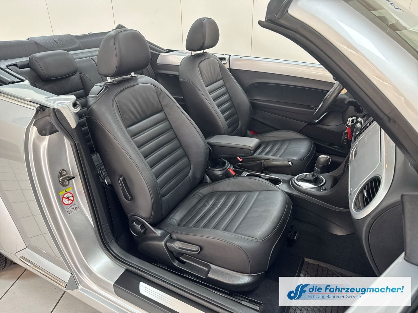 Fahrzeugabbildung Volkswagen Beetle Cabriolet Design 1,4 DSG Leder Sperrdiff.