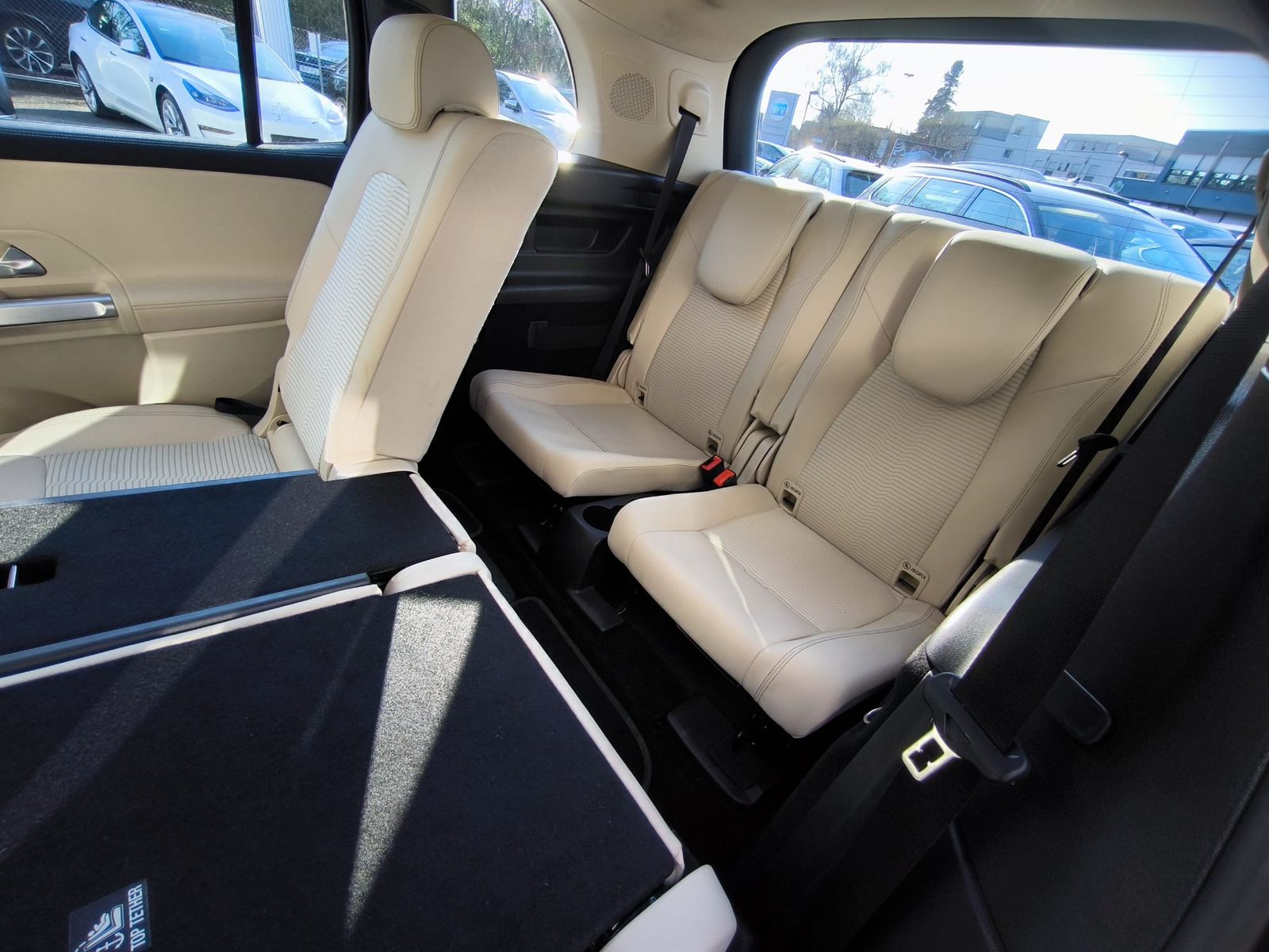 Fahrzeugabbildung Mercedes-Benz EQB EQB 250 Progres 7SI+WIDES+HEAD+LED+SHZ+KAM+