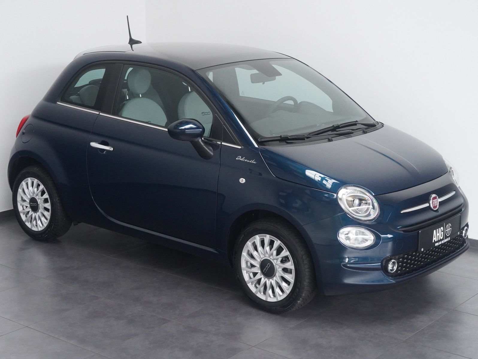 Fahrzeugabbildung Fiat 500 1.0 Mild Hybrid Dolcevita PANORAMA