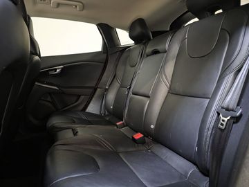Volvo V40 - 10