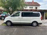 Hyundai H-1 8-Sitzer zum Minicamper umbaubar - gebrauchte Hyundai H-1 aus dem Jahr 2011