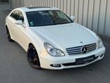 Mercedes-Benz CLS 320CDI *KEYLESS*SD*AUT*LEDER*BI XENON* - Mercedes-Benz CLS 320: Cdi