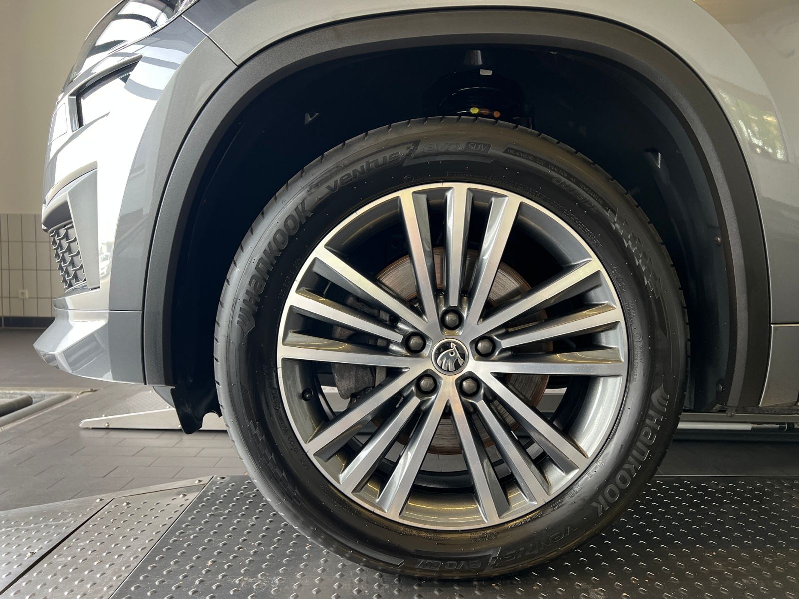 Fahrzeugabbildung SKODA Kodiaq FL L&K 2.0 TDI DSG 4x4 *AHK, LED, ACC, Co