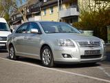 Toyota Avensis 1.8 VVT-i 1.Hand SuperZustand Navi - silberne Toyota Avensis