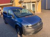 Volkswagen Caddy PKW Xenon AHK Standheizung - : Standheizung Pkw