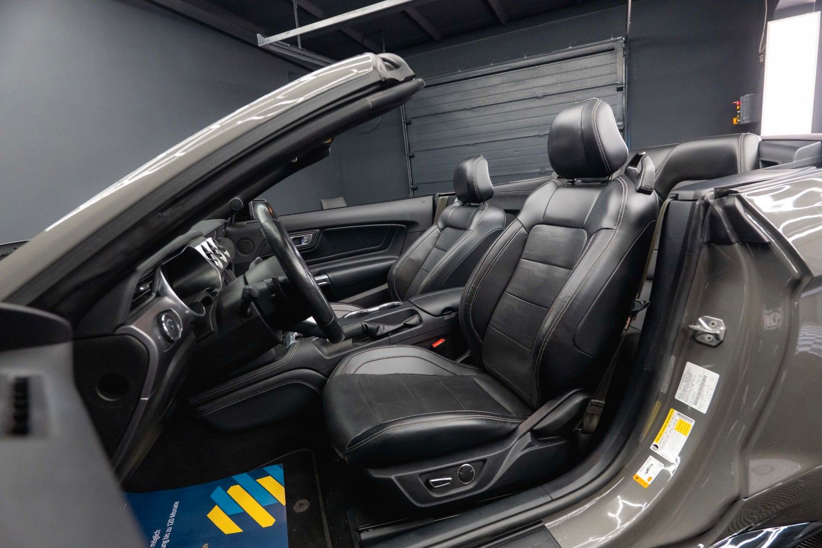 Fahrzeugabbildung Ford Mustang Shelby GT 500 5.0 V8 PREMIUM Performance