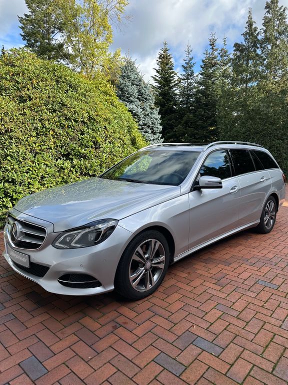 Image of Mercedes-Benz E 350