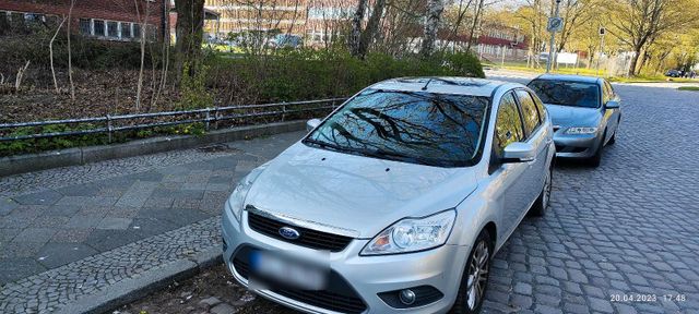 Ford Verkaufe einen Ford Focus 2 1,6 Diesel.