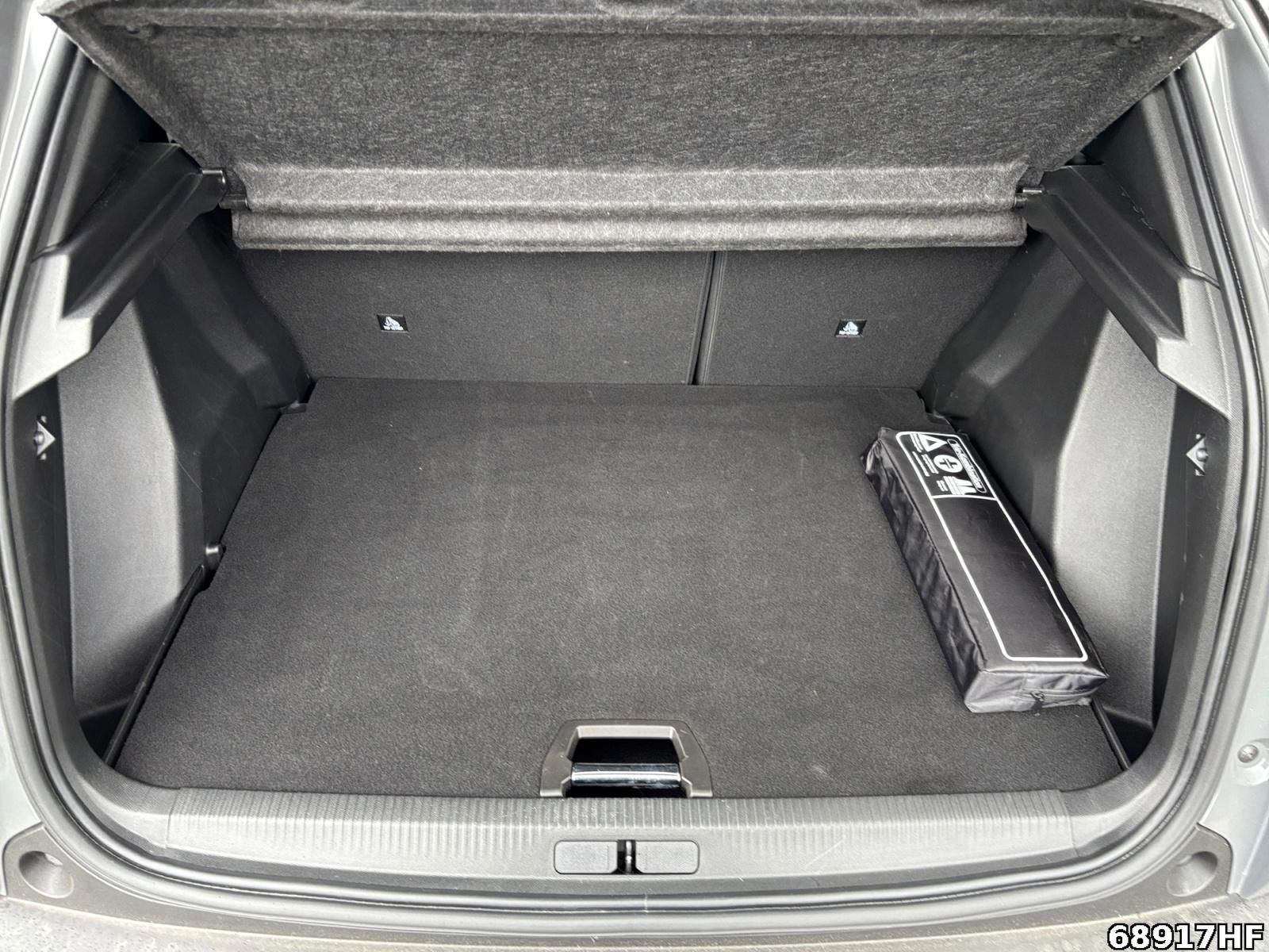 Fahrzeugabbildung Peugeot 2008 1.2 PureTech 130, GT
