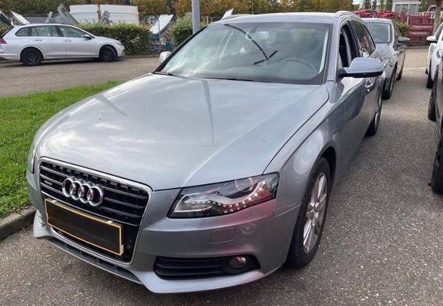 Audi A4 3.0 TDI Quattro S-Tronic AHK Leder 8xbereift