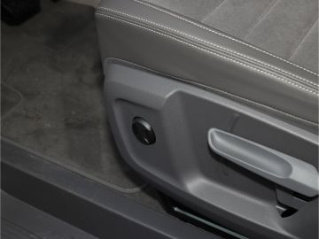 Volkswagen T7 Multivan Edition eHybrid 4MOTION DSG Lang AHK