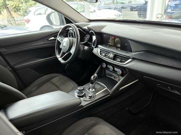 Alfa-Romeo Stelvio - 4