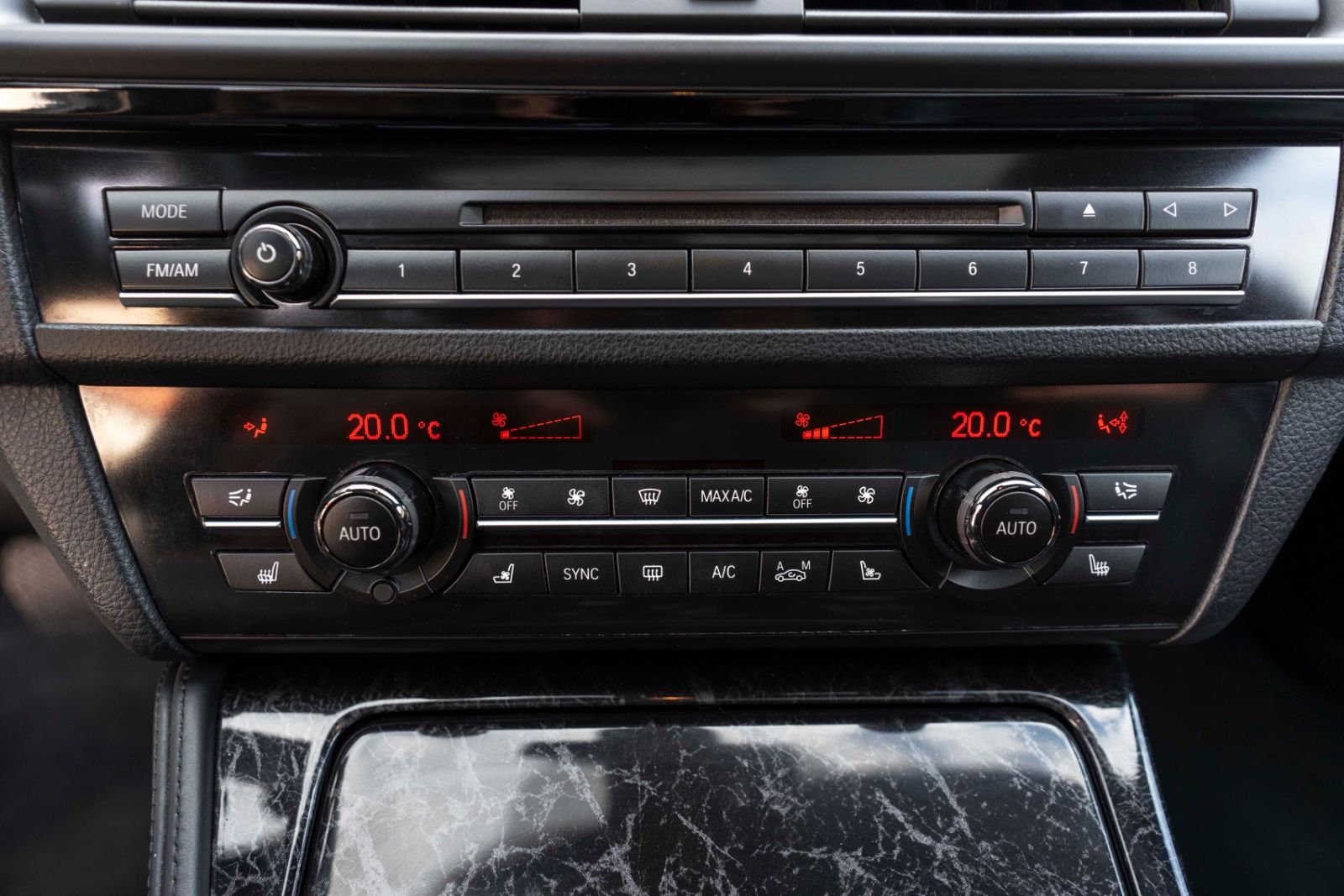 Fahrzeugabbildung BMW 550I M-SPORTPAKET HUD H&K LED KAM ACC