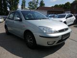 Ford Focus 1,6 Ghia - Ford Focus aus 2004: 1.6