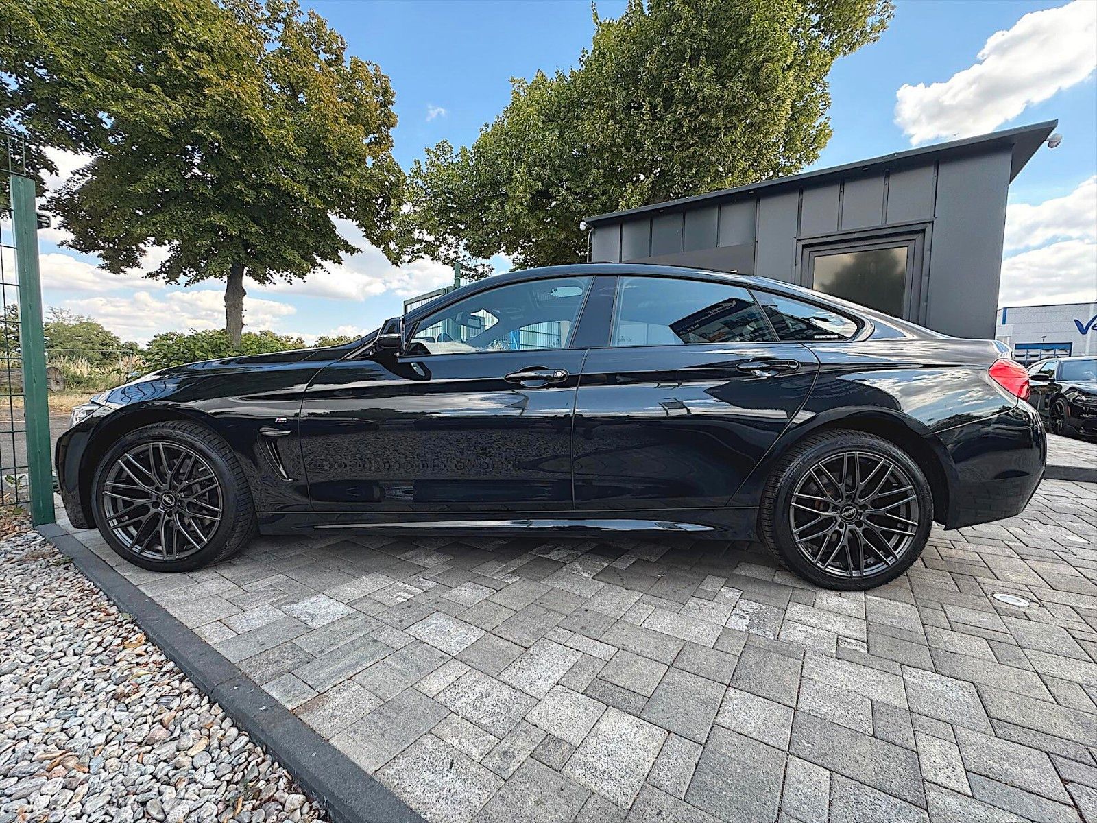 Fahrzeugabbildung BMW 428i xDrive Gran Coupé M Sport Shadow *Bi-Xenon*