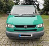 Volkswagen T4 Caravelle 2,5-l-Diesel TDI ontariogrün - Volkswagen T4 Caravelle: Grün