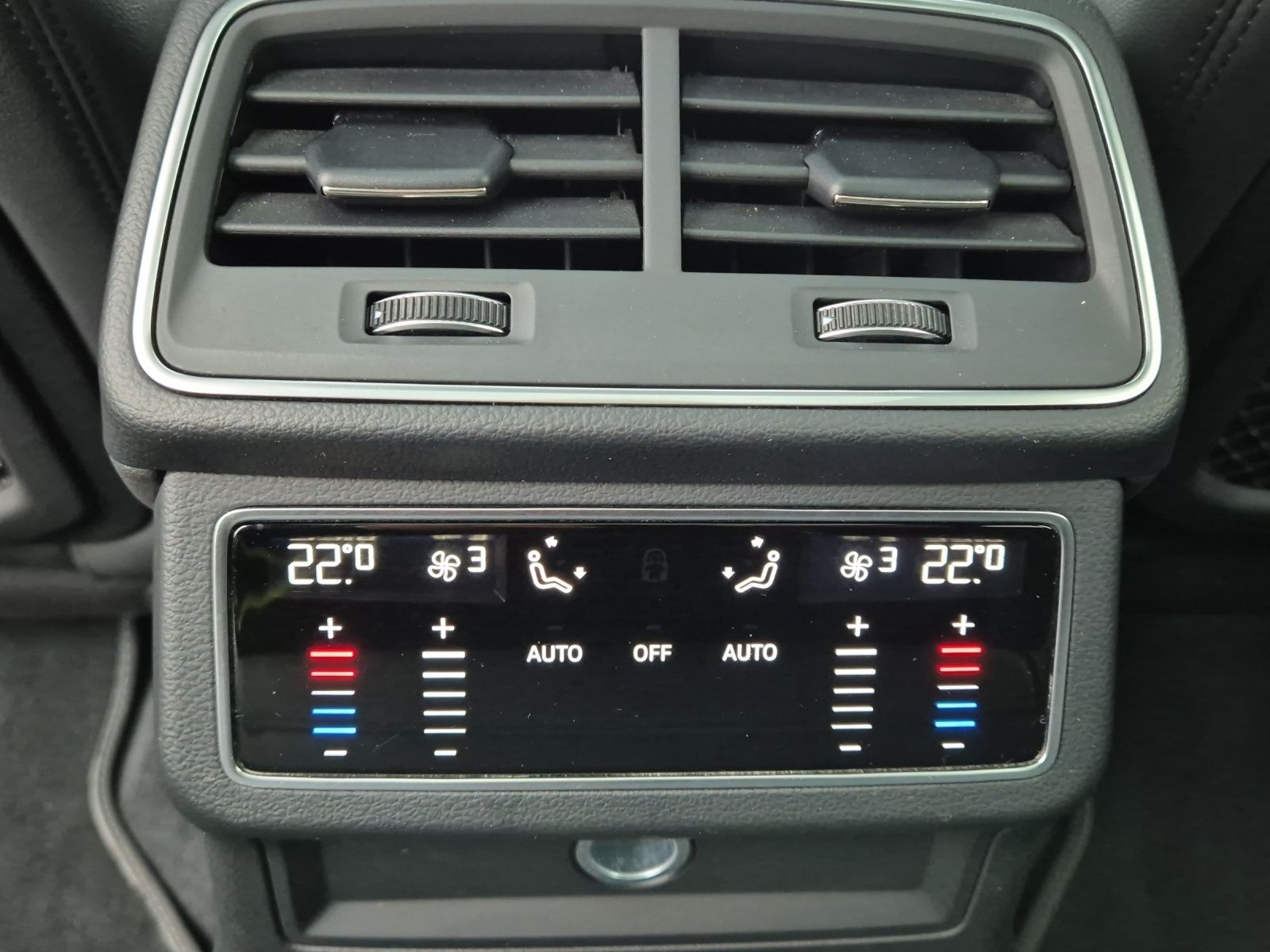 Fahrzeugabbildung Audi S6 Avant TDI quattro HDMatrix Navi Pano B&O AVC