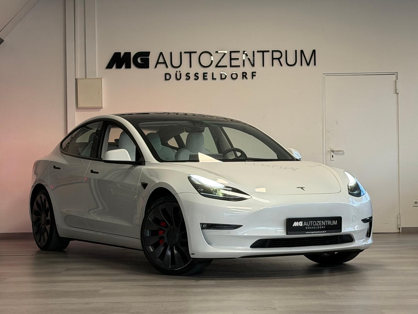 Tesla Model 3 Performance *CARPLAY *CARBON *20Z *360 imagem 3