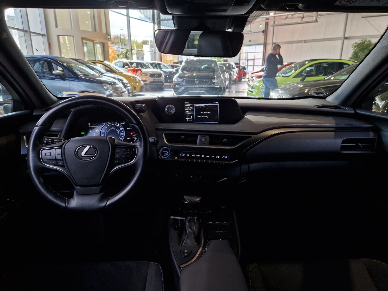 Fahrzeugabbildung Lexus UX 250 h Style LED ALU