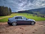 BMW E90 330i - BMW 330 aus 2005: 330i