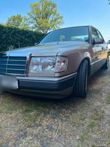 Mercedes-Benz Mercedes  W124 220E - Mercedes-Benz 220 in Hannover