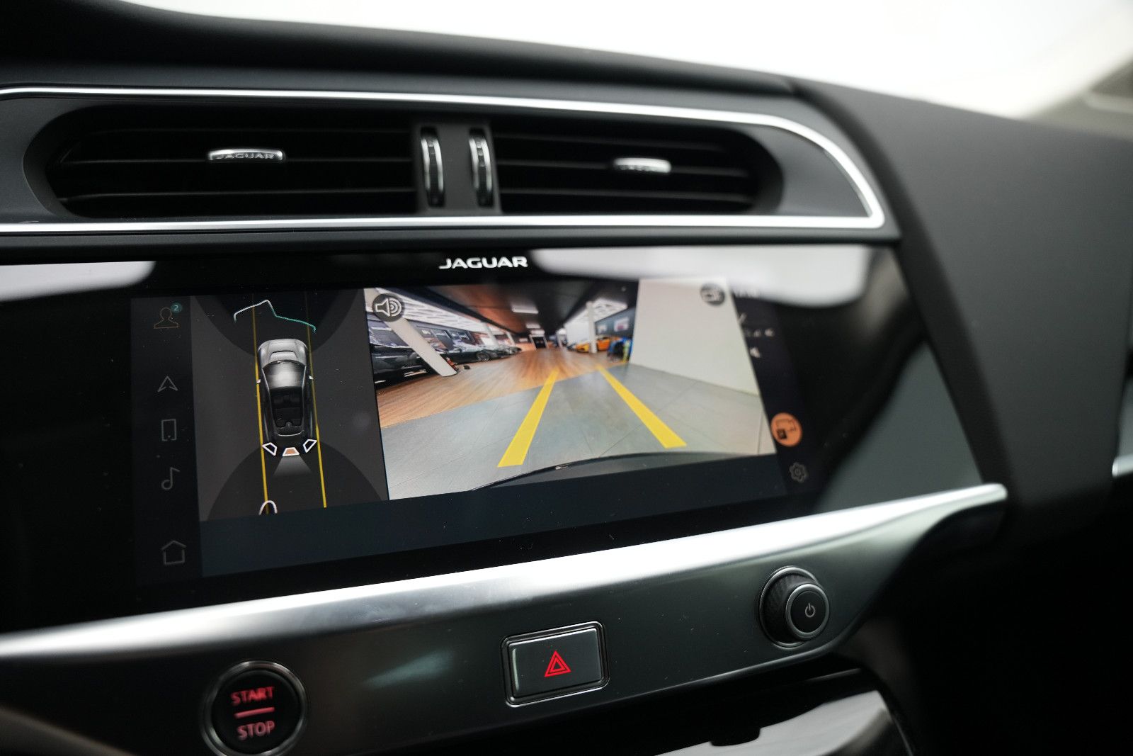 Fahrzeugabbildung Jaguar I-PACE 400 AWD/Black-Pack/CarPlay/MERIDIAN/89,6%