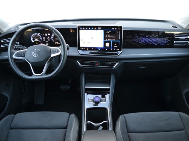 Tiguan 2.0 TDI DSG Elegance AHK/LED-PLUS/NAVI/RF