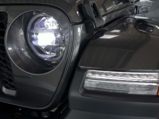 Fahrzeugabbildung Jeep Wrangler Sahara Unlimited 2.0 Plug-In | LED RFK