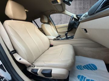 BMW 318 d Touring xDrive Luxury Line*LED*NAVI*PDC