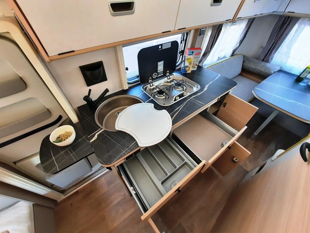 Fahrzeugabbildung HYMER / ERIBA / HYMERCAR Touring 560 Verfüg./Sparen Sie 10.635,- €