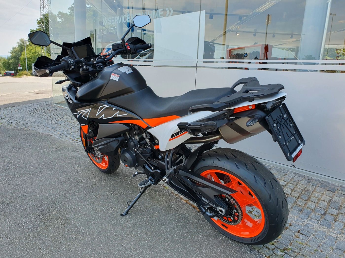 Fahrzeugabbildung KTM 890 SMT Modell 2023