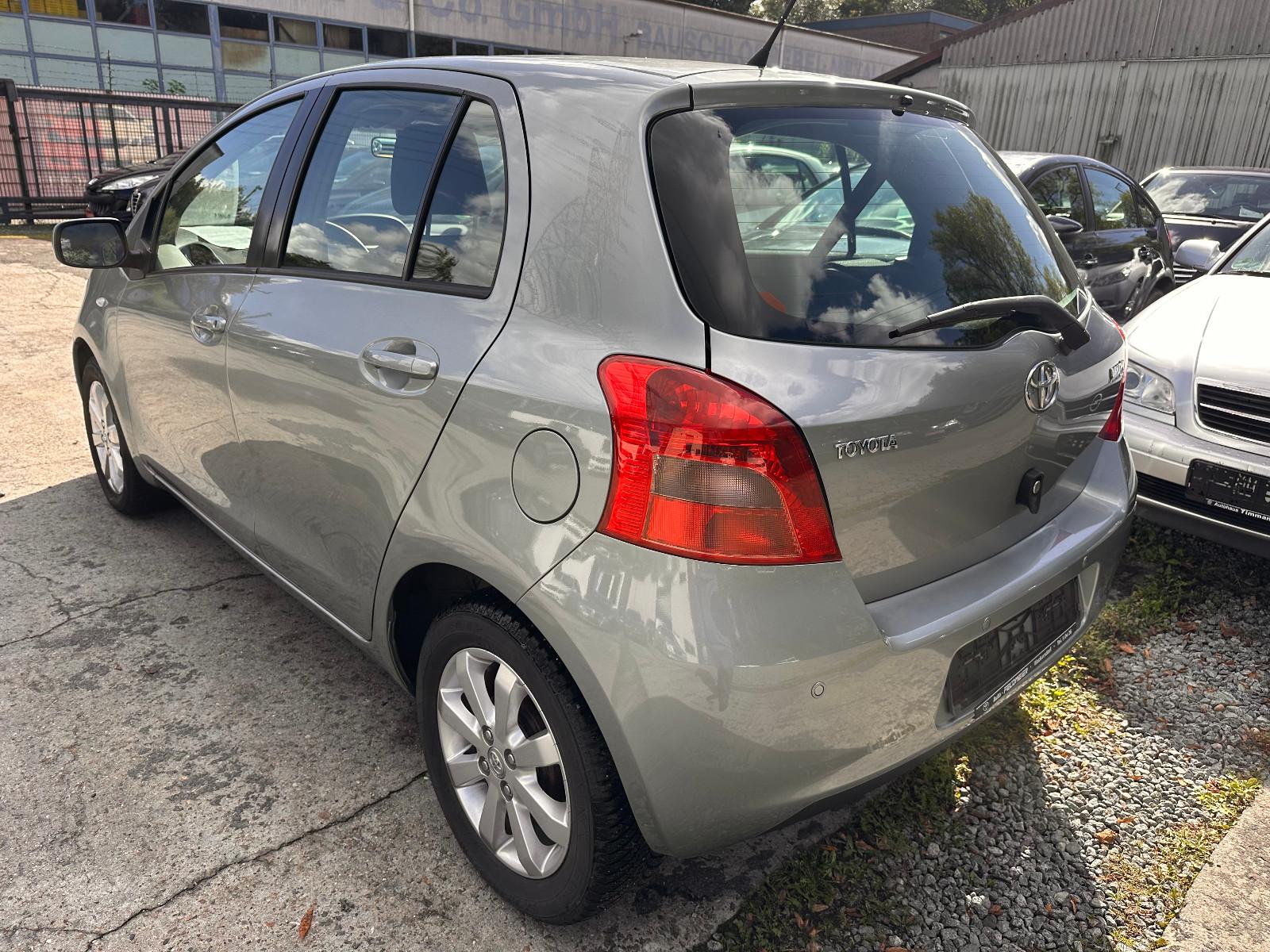 Toyota Yaris Team 1.3 Klima 79'TKM Scheckheft gepflegt