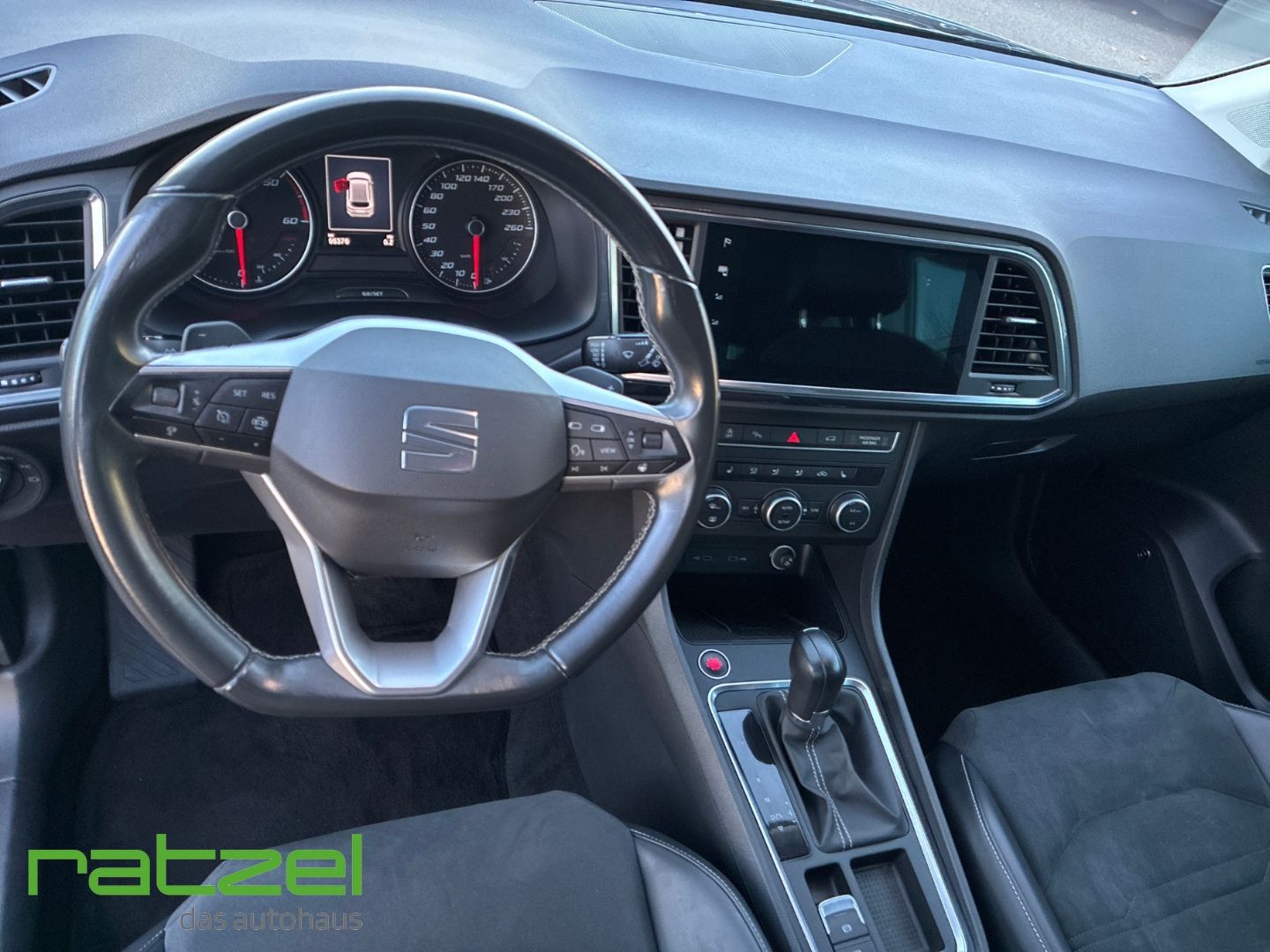 Fahrzeugabbildung SEAT Ateca 2.0 TDI Style AHK-klappbar Navi 360 Kamera