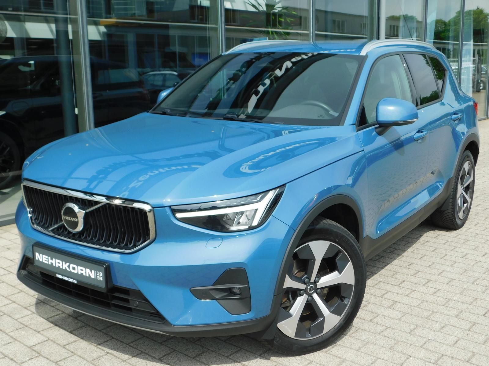 Fahrzeugabbildung Volvo XC40 B3 Core "ACC, 19-Zoll"
