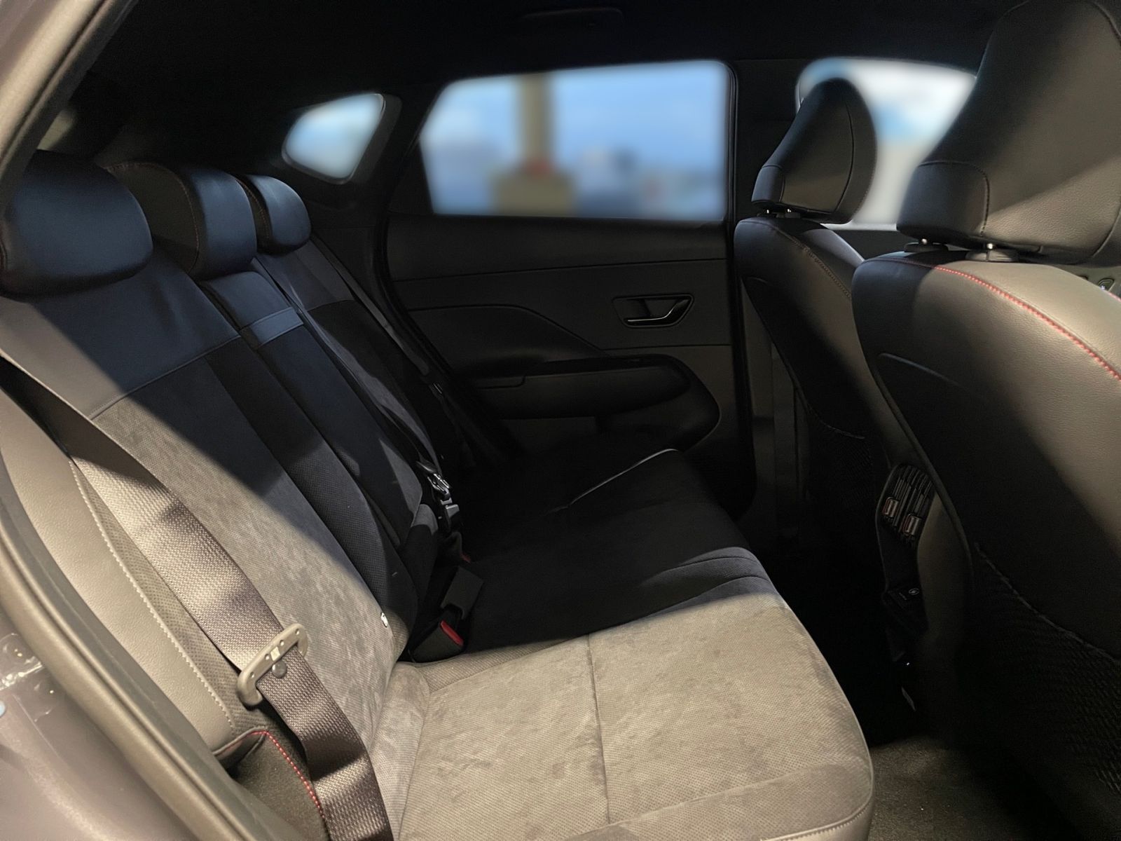 Fahrzeugabbildung Hyundai KONA N Line X Elektro 65 kWh Sitz Komfort