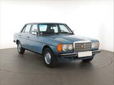 Mercedes-Benz W123 230 E 1982 , Leder - Mercedes-Benz 230 mit Benzin-Antrieb: Limousine