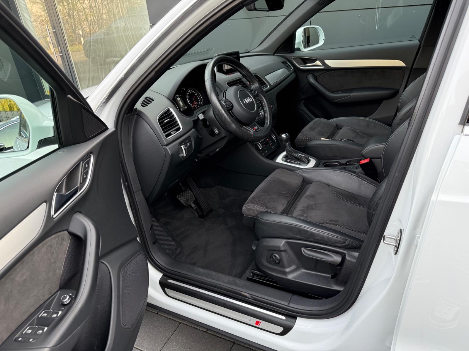 Audi Q3 sport quattro S-Line Sport S-tronic